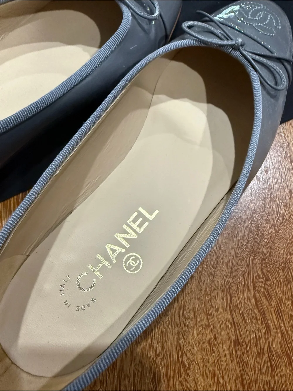 CHANEL Patent Calfskin Leather Ballerina ballet Flats Quilted Toe Authentic 38.5